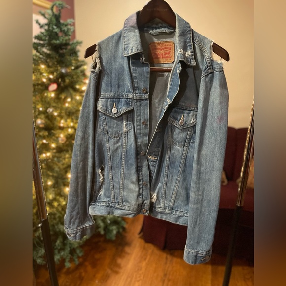Levi - Men’s Ripped Jean Jacket - Sz - M